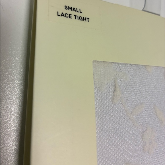 Anthropologie  White Floral Lace Tights (New Small) - Picture 6 of 9